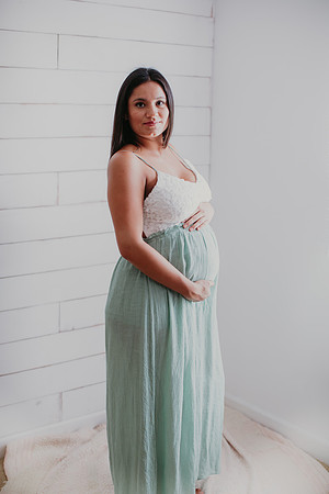 Laura Maternity Portraits (12 of 33)