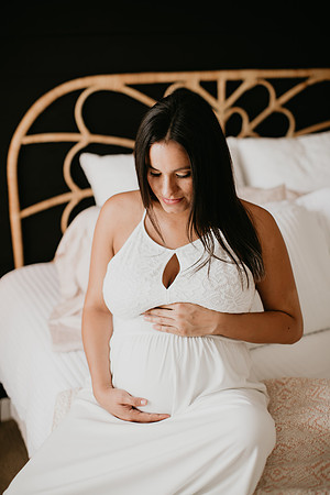 Laura Maternity Portraits (2 of 33)