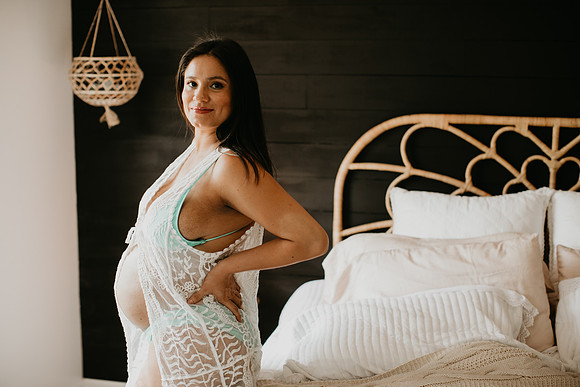 Laura Maternity Portraits (30 of 33)