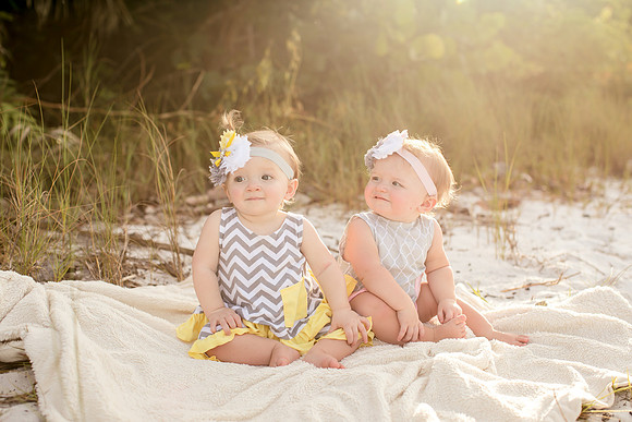 Malerie twins one year-22