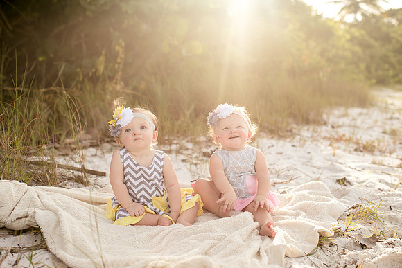 Malerie twins one year-25