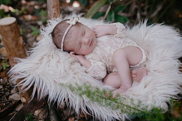 Everly Newborn Portraits (10 of 26)