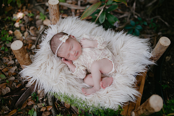 Everly Newborn Portraits (11 of 26)