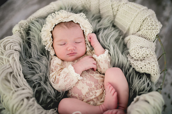 Everly Newborn Portraits (3 of 26)
