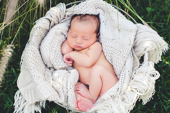Beckett Newborn Portraits (10 of 50)