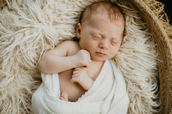 Jackson Newborn Portriats (24 of 37)