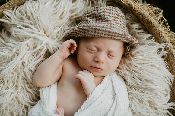 Jackson Newborn Portriats (33 of 37)