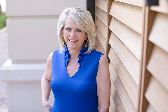 Cindi Executive Portraits (1 of 3)