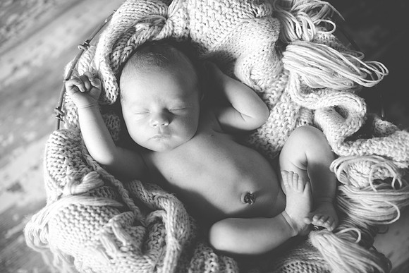 Hudson Newborn Portraits (17 of 40)