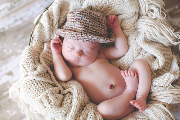 Hudson Newborn Portraits (28 of 40)