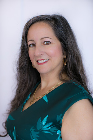 Karen Executive Portraits (2 of 4)