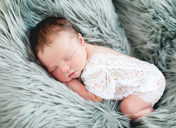 Grace Newborn Portraits (25 of 41)