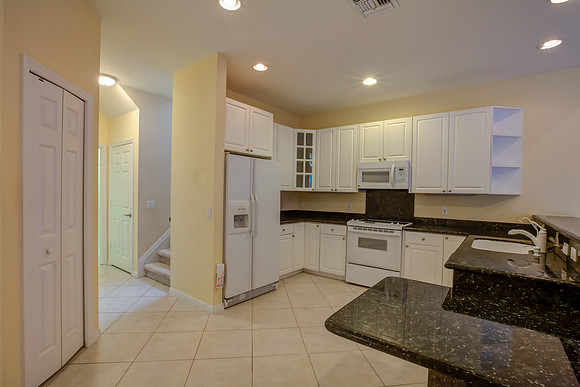 138 Victorian Lane-20