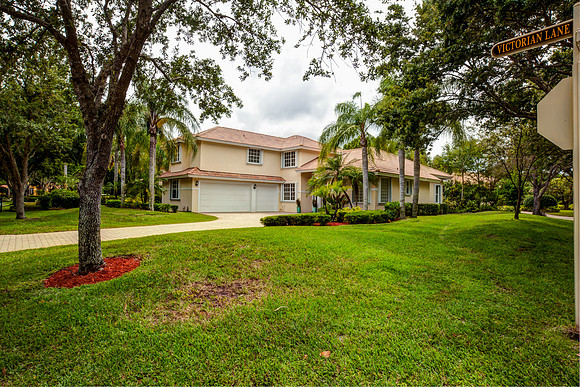 138 Victorian Lane-1
