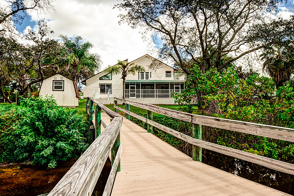618 Hidden River Ave-43