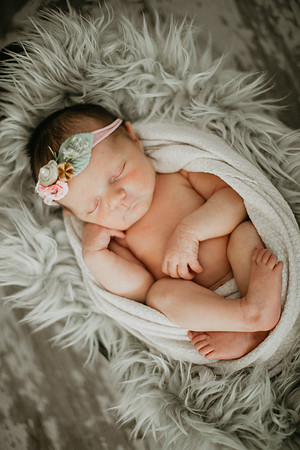 Adalyn Newborn Portraits (26 of 58)