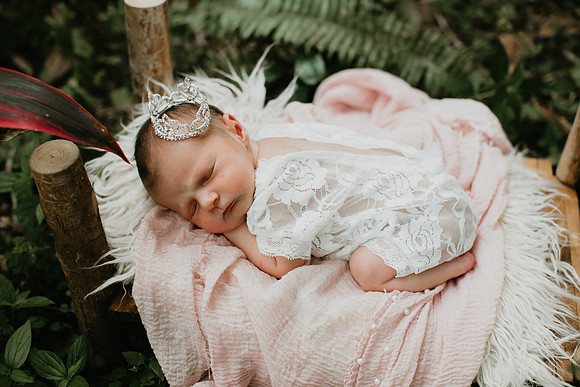 Adalyn Newborn Portraits (29 of 58)