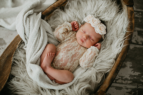 Adalyn Newborn Portraits (11 of 58)