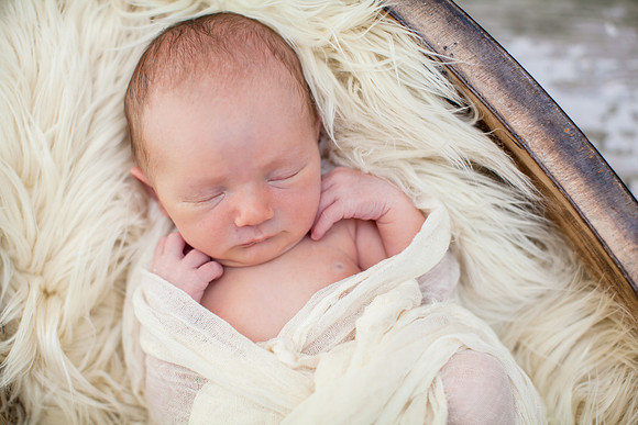 Gavin Newborn Portraits (43 of 48)