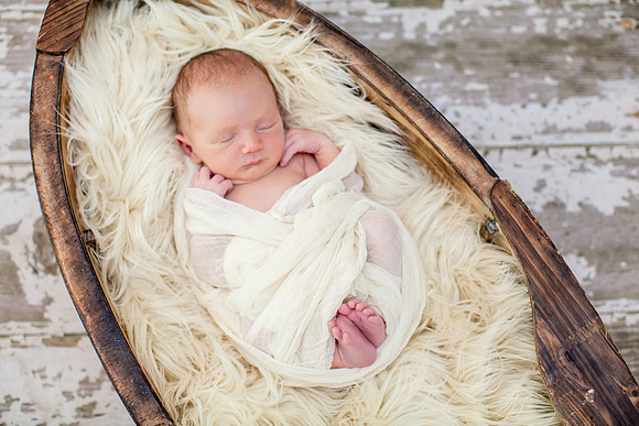 Gavin Newborn Portraits (41 of 48)