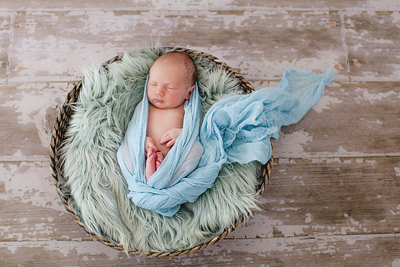 Gavin Newborn Portraits (35 of 48)