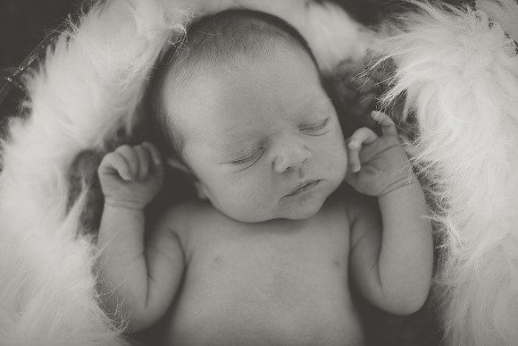 Baby Logan (26 of 59)