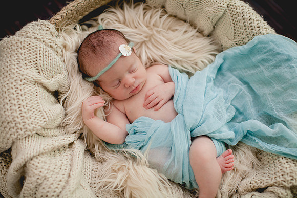Gia Newborn Portraits (12 of 29)