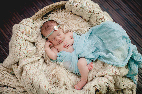 Gia Newborn Portraits (13 of 29)