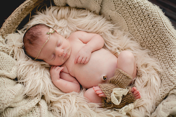 Gia Newborn Portraits (11 of 29)