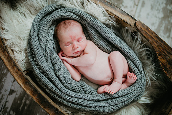 Levi Newborn Portraits-22