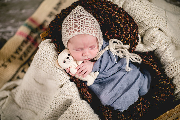 Levi Newborn Portraits-3