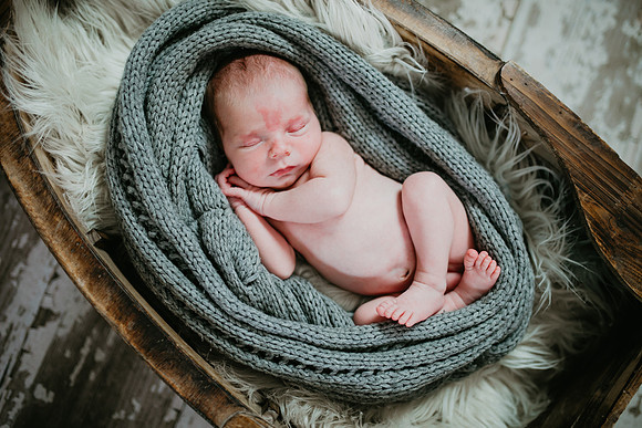 Levi Newborn Portraits-21