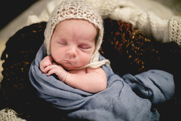 Levi Newborn Portraits-6
