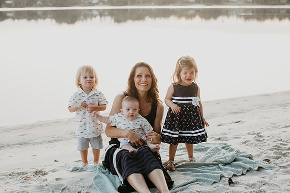 Gigi and her grandbabies (126 of 33)