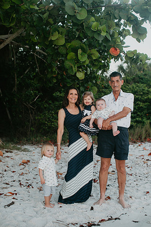 Gigi and her grandbabies (106 of 33)