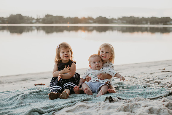 Gigi and her grandbabies (120 of 33)