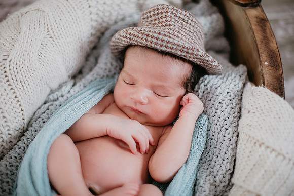 Luciano Newborn Portraits-8