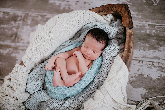 Luciano Newborn Portraits-3