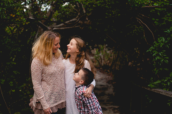 Yanora Family-25