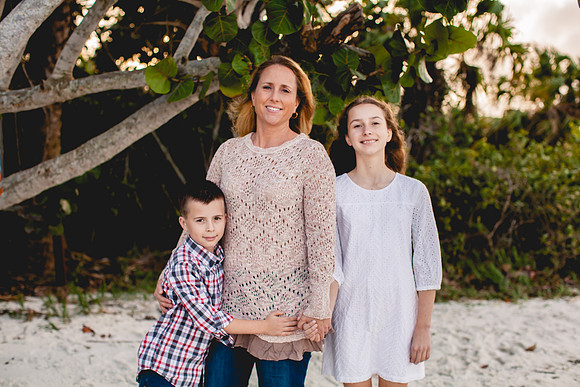 Yanora Family-5