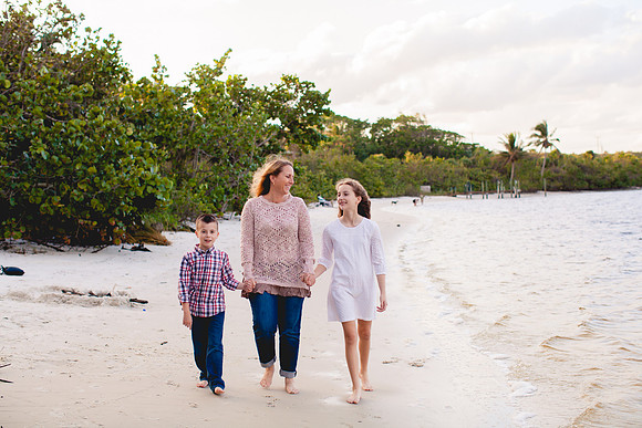 Yanora Family-24
