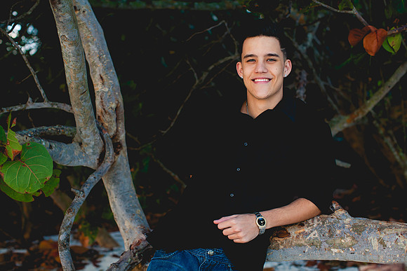 Zeek Senior Portraits (20 of 29)
