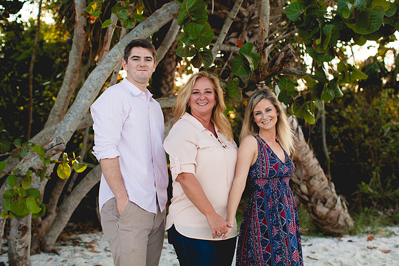 Jennifer and HM Family-1-2
