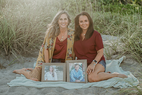 Michelle and Shelby (2 of 52)
