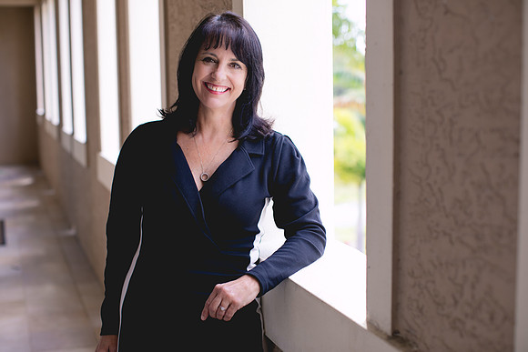 Lisa Executive Portraits (1 of 4)
