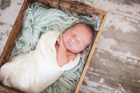 Blake Newborn Portraits (21 of 40)