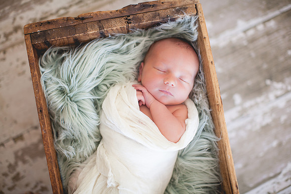 Blake Newborn Portraits (20 of 40)