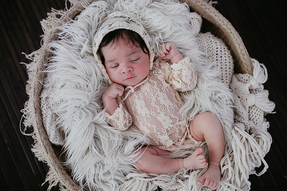 Vivienne Newborn Portraits (4 of 41)