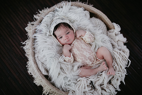 Vivienne Newborn Portraits (5 of 41)