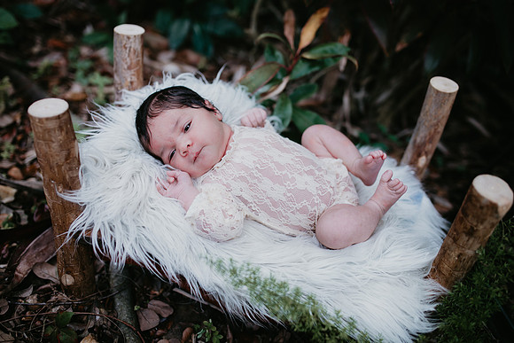 Vivienne Newborn Portraits (7 of 41)